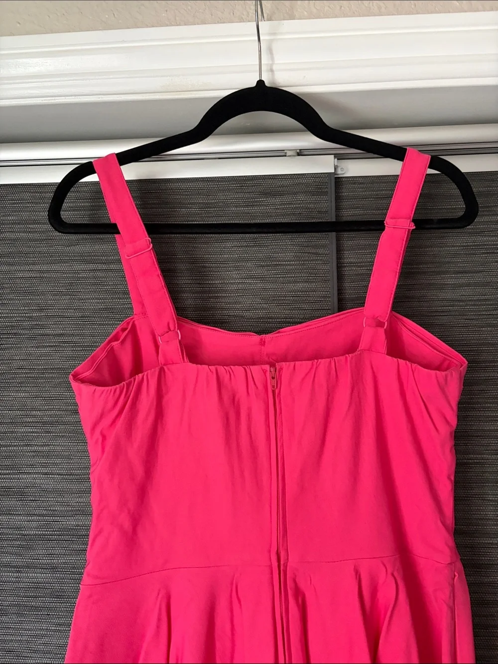 JAWBREAKER SWING DRESS IN HOT PINK - VIXEN BY MICHELINE PITT - Picture 3 of 5
